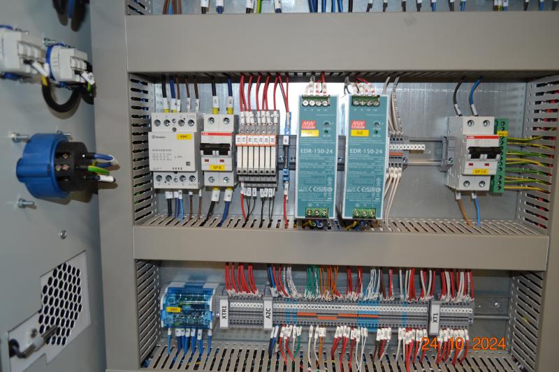 Шкаф управления ШУ для строительного 3D-принтера (Бангладеш)